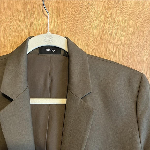 Theory Green blazer - Picture 2 of 4